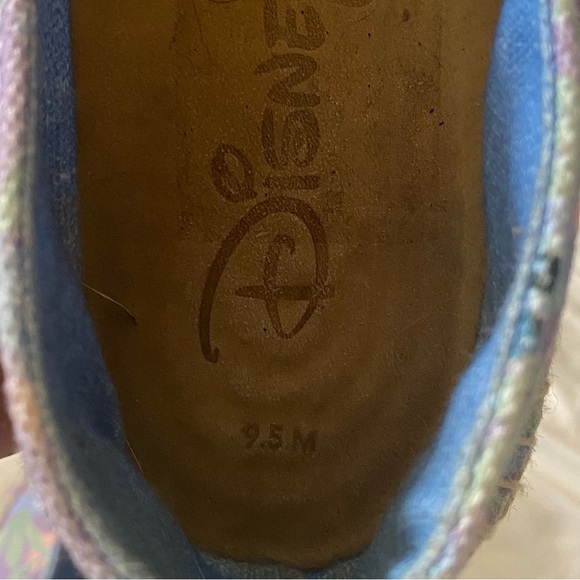 Ubuntu Lilo and Stitch Disney Espadrille Loafer Slip On Shoes Size 9.5 - Picture 13 of 14